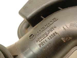 Mazda 3 (2013–2018) Õhu sisselaske voolik PE1113201 - 5