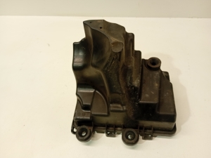 Mazda 3 (2013–2018) Luftfiltergehäuse PE01133AY - 5