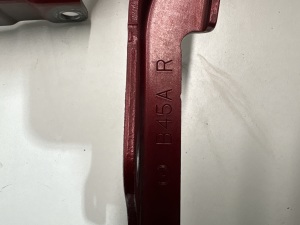 Mazda 3 (2013–2018) Scharnier Motorhaube B45AR - 2