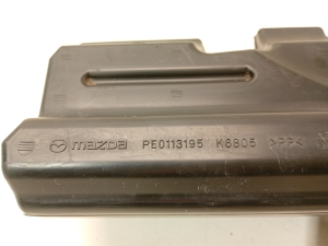 Mazda 3 (2013–2018) Cita ieplūdes kolektora detaļa PE0113195 - 4