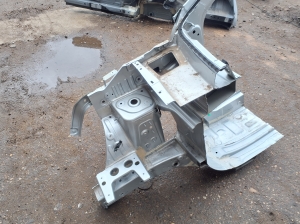 Dacia Spring (2021–2026) Priekšējais balsts 641008260R - 3