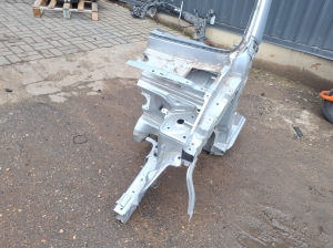 Dacia Spring (2021–2026) Front outrigger 641014572R - 2