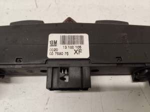 Opel Zafira B (2005–2014) Warnblinkschalter 13100105 - 2