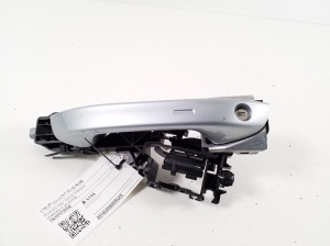   Front door external opening handle and its details  - 5H1837205R 