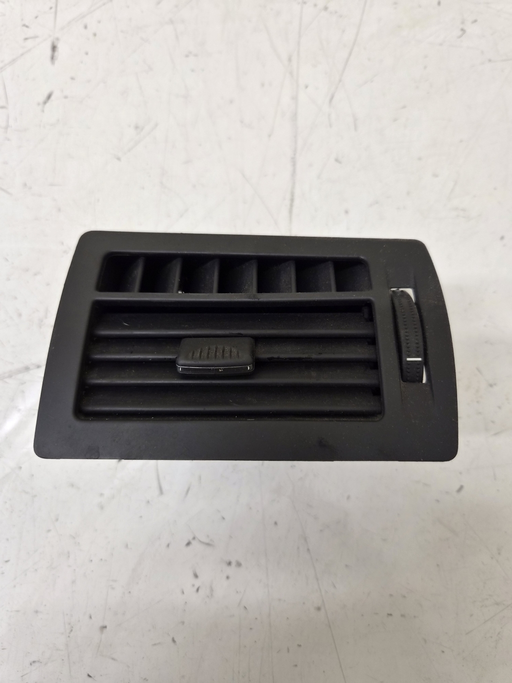 Opel Zafira B (2005–2014) Luftdüse Innenraum 13144399 Opel Zafira B (2005–2014) Luftdüse Innenraum 13144399