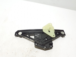   Rear side door window regulator  - 827204968R 