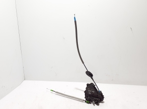 Rear side door lock - 825021991R