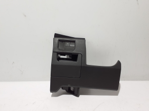   Dashboard trim  - 689215739R 