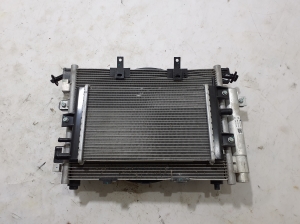   Radiatoru komplekts un tā detaļas  -  