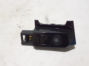   Dashboard trim  - 682108773R 