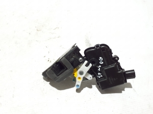 Dacia Spring (2021–2026) Rear side door lock 825024469R - 4