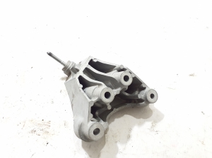 Dacia Spring (2021–2026) Motora kronšteins 112338540R - 4