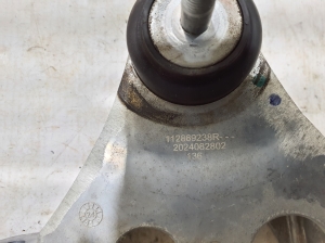Dacia Spring (2021–2026) Motora kronšteins 112869238R - 3