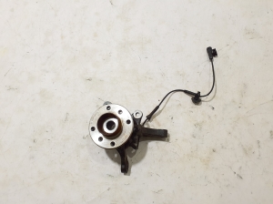Front wheel hub - 400158312R
