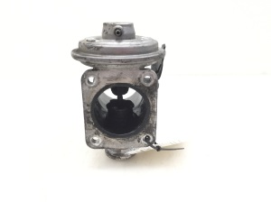  EGR valve 