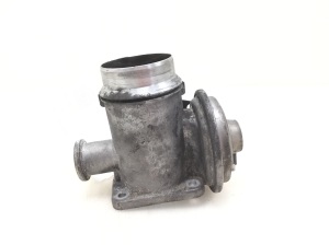  EGR valve 