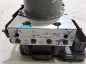Dacia Spring (2021–2026) ABS unit 476609713R - 4