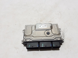   Engine control unit  - 237D40975R 