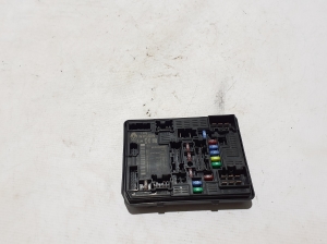   Fuse boxes  - 284B78143R 