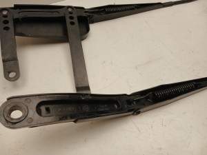 Mercedes Benz ML-Class 164 (2005–2011) Wischerarm vorne A1648200640 - 5