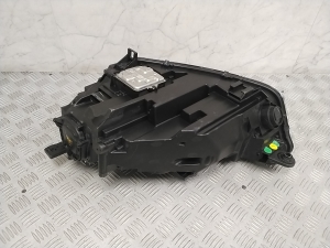 AUDI Q5 (2017–2026) Esituli 80A941006 - 2