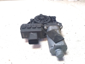 Opel Zafira B (2005–2014) Esiukse aknatõstuki mootor 994886102 - 2
