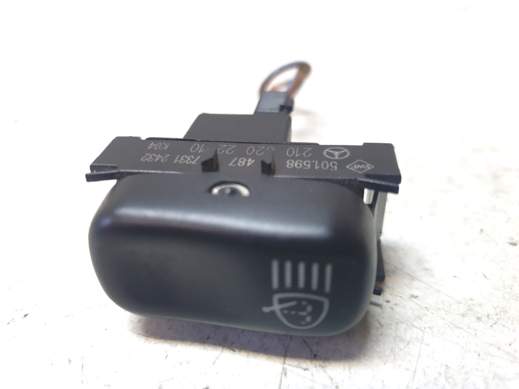 Mercedes Benz E-Class W210 (1995–2002) Other switch 2108202210 Mercedes Benz E-Class W210 (1995–2002) Other switch 2108202210