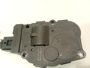 Jaguar XF (2008–2016) Salongi soojenduse klapi mootor 412650750 - 4