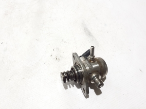   Fuel pump  - 166307520R 