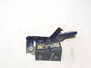 Front fender bracket - 631230165R