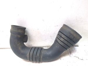 AUDI A4 B5 (1994–2001) Luftansaugschlauch 8D0129615A - 3