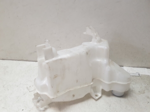 TOYOTA Hilux (2015–2020) Scheibenwaschbehälter vorne 060851528 - 4