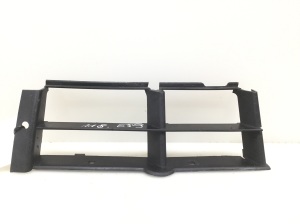 Front bumper lower grille - 8235673