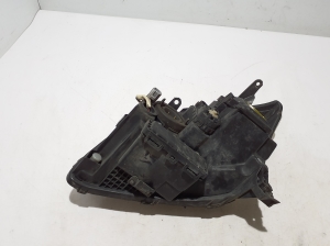 TOYOTA Avensis T25 (2003–2008) Scheinwerfer vorne 8113005211 - 8