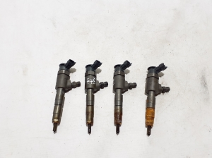 Fuel injector - CV6Q9F593AA
