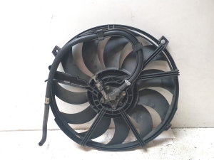 AUDI A8 D2 (1994–2002) Dzesēšanas ventilators un tā daļas 4D0121209C - 3
