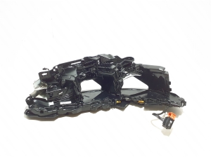 Ford Mustang Mach-E Mach-E (2020–2026) Esitule muu osa L327632 - 8