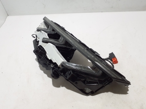 Ford Mustang Mach-E Mach-E (2020–2026) Esitule muu osa L327632 - 10