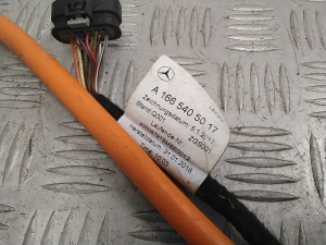 Mercedes Benz GLE-Class 166 (2015–2018) Batterieladebuchse A1665405017 - 2