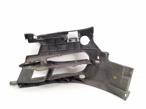 Front bumper fog lamp cover - 7211496