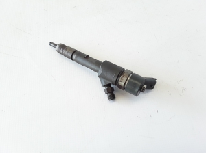  Fuel injector 