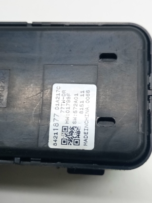 Opel Insignia (2017–2026) Front door glass switch 84211877 - 3