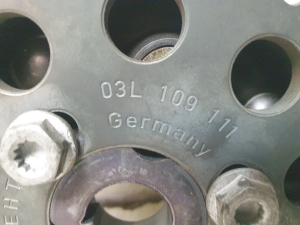 Volkswagen Jetta (2010–2017) Nockenwellenriemenscheibe 03L109239A - 2