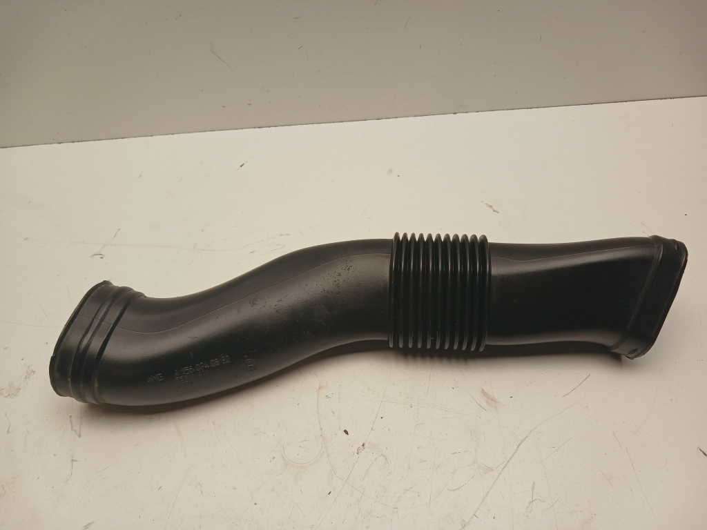 Mercedes Benz ML-Class 164 (2005–2011) Air intake hose A1560940882 Mercedes Benz ML-Class 164 (2005–2011) Air intake hose A1560940882