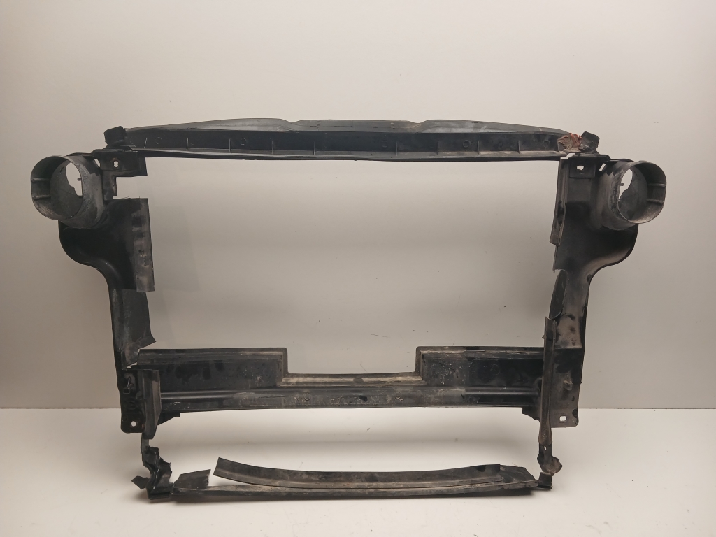Mercedes Benz ML-Class 164 (2005–2011) Radiaatori raam A1645001816 Mercedes Benz ML-Class 164 (2005–2011) Radiaatori raam A1645001816