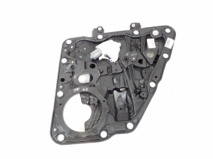 Rear side door window regulator - 7P5839756B