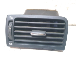Armatuurlaua ventilatsioonivõred - 8518