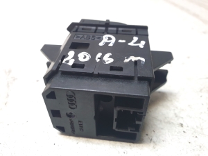 AUDI A4 B9 (2015–2026) Radio control switch 8W1919616 - 2
