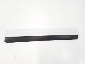 Front door molding - 7P5837788Q