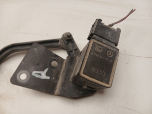 Mercedes Benz ML-Class 164 (2005–2011) Front ride height sensor A0105427717 - 2